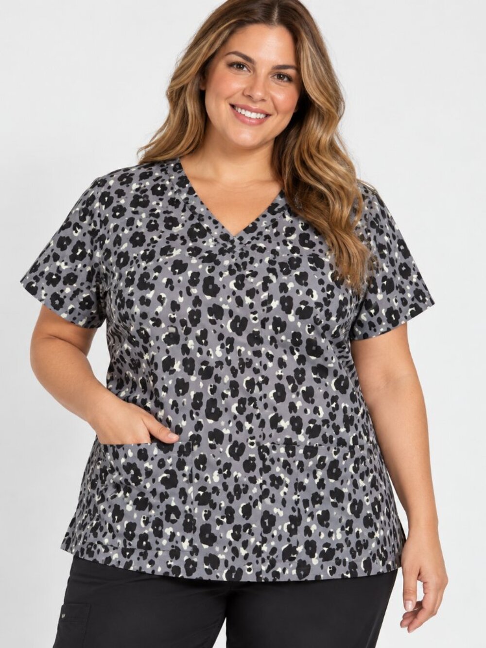 Scrubstar Women’s XL Leopard Print Scrub Top